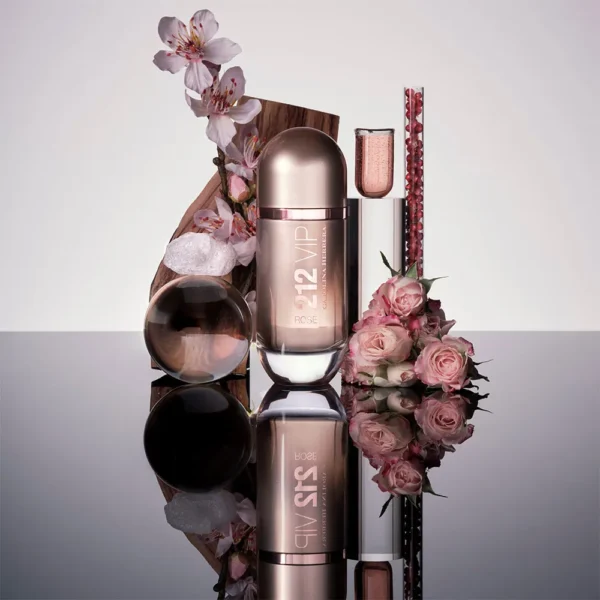 Perfume Carolina Herrera 212 Vip Rosé Eau de Parfum - Image 2